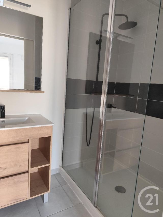 Appartement &agrave; louer - 3 pi&egrave;ces - 81,78 m2 - Pezilla La Riviere - 66 - LANGUEDOC-ROUSSILLON