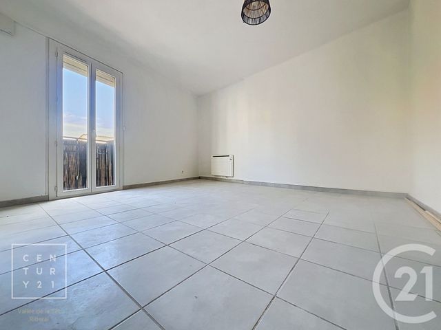 Appartement &agrave; louer - 3 pi&egrave;ces - 81,78 m2 - Pezilla La Riviere - 66 - LANGUEDOC-ROUSSILLON