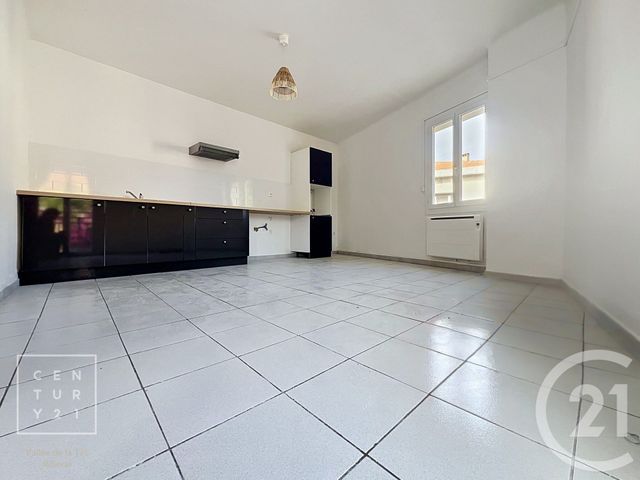 Appartement &agrave; louer - 3 pi&egrave;ces - 81,78 m2 - Pezilla La Riviere - 66 - LANGUEDOC-ROUSSILLON