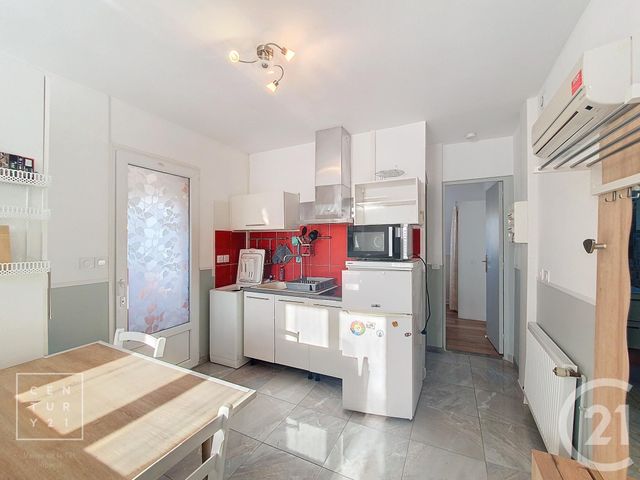 Appartement F1 &agrave; louer - 1 pi&egrave;ce - 25 m2 - St Esteve - 66 - LANGUEDOC-ROUSSILLON