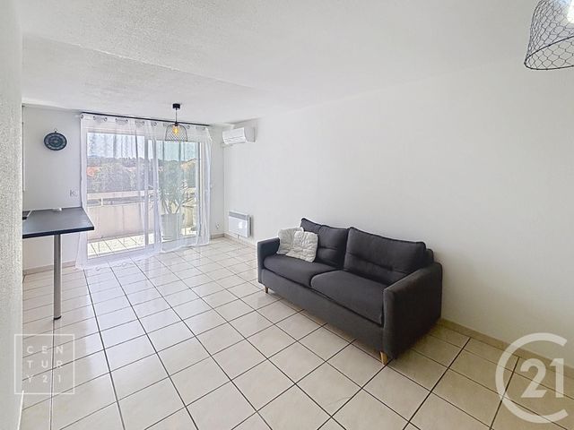 Appartement F2 &agrave; louer - 2 pi&egrave;ces - 52 m2 - St Esteve - 66 - LANGUEDOC-ROUSSILLON