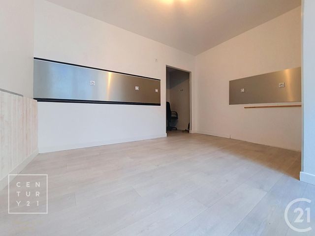 Appartement Local &agrave; louer - 2 pi&egrave;ces - 25 m2 - Ille Sur Tet - 66 - LANGUEDOC-ROUSSILLON
