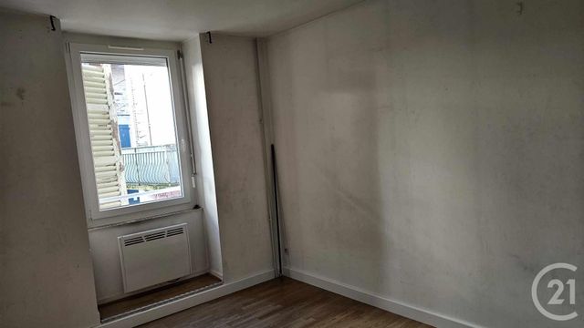 Appartement &agrave; louer - 2 pi&egrave;ces - 39 m2 - Lagnieu - 01 - RHONE-ALPES