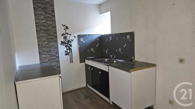Appartement &agrave; louer - 2 pi&egrave;ces - 39 m2 - Lagnieu - 01 - RHONE-ALPES
