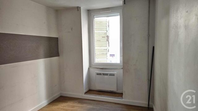 Appartement &agrave; louer - 2 pi&egrave;ces - 39 m2 - Lagnieu - 01 - RHONE-ALPES