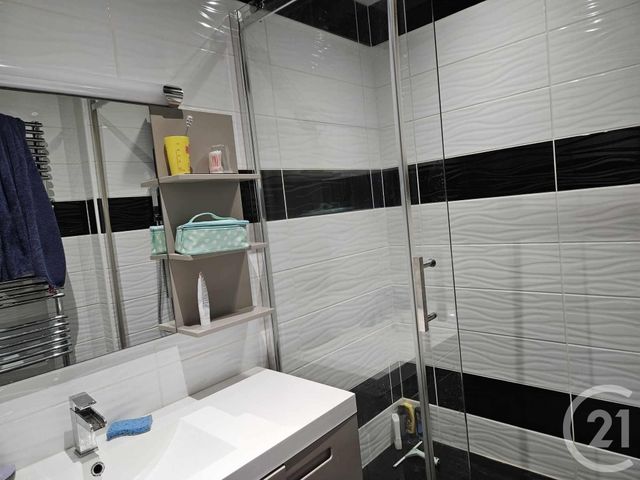 Appartement F3 &agrave; louer - 4 pi&egrave;ces - 71 m2 - St Rambert En Bugey - 01 - RHONE-ALPES