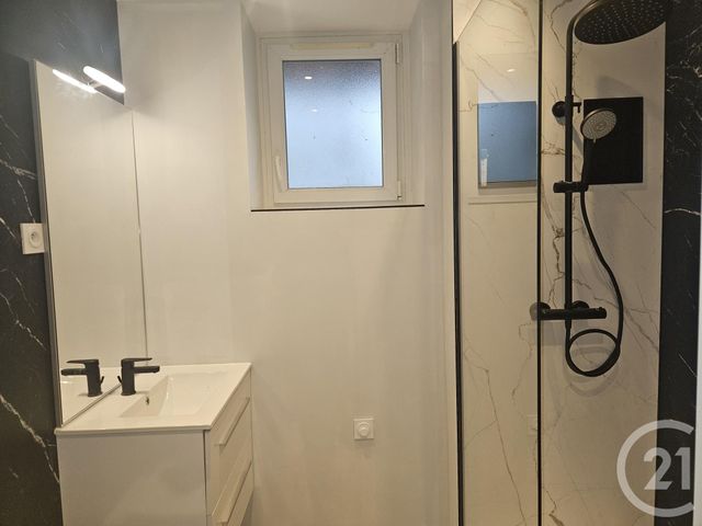 Appartement F2 &agrave; louer - 2 pi&egrave;ces - 42 m2 - St Sorlin En Bugey - 01 - RHONE-ALPES