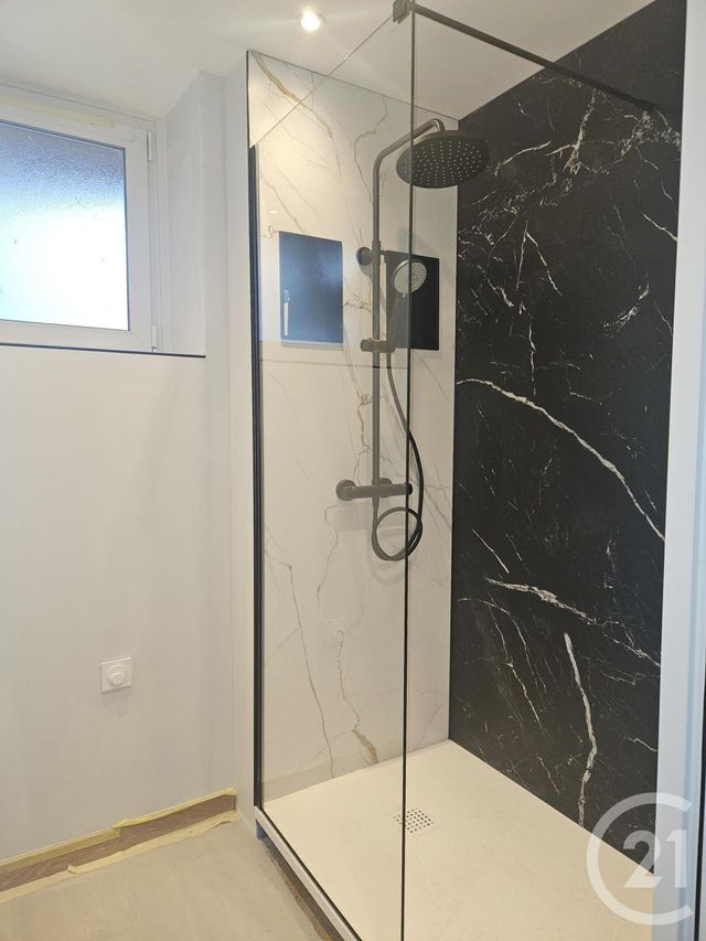 Appartement F2 &agrave; louer - 2 pi&egrave;ces - 42 m2 - St Sorlin En Bugey - 01 - RHONE-ALPES