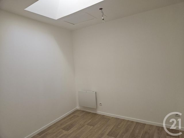 Appartement &agrave; louer - 3 pi&egrave;ces - 49 m2 - Lagnieu - 01 - RHONE-ALPES