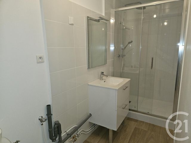 Appartement &agrave; louer - 3 pi&egrave;ces - 49 m2 - Lagnieu - 01 - RHONE-ALPES