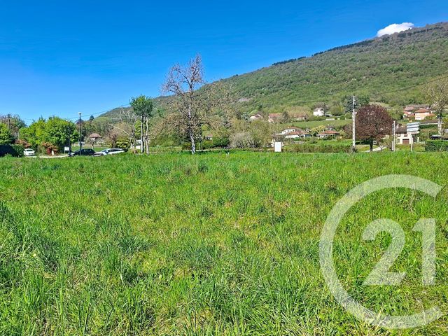 terrain - LHUIS - 01