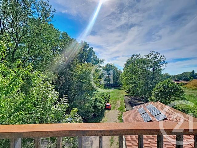 Appartement &agrave; louer - 3 pi&egrave;ces - 48 m2 - St Sorlin En Bugey - 01 - RHONE-ALPES