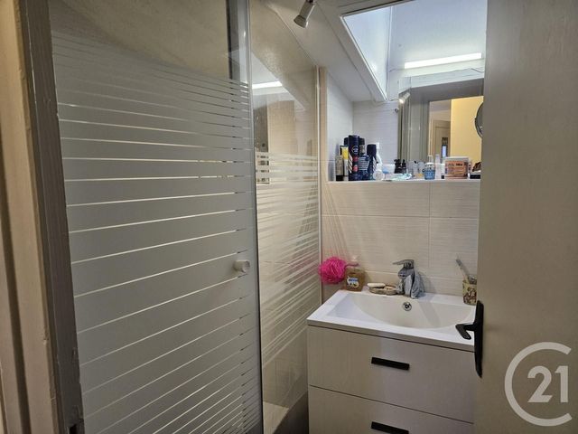 Appartement F3 à vendre - 3 pièces - 43 m2 - St Sorlin En Bugey - 01 - RHONE-ALPES