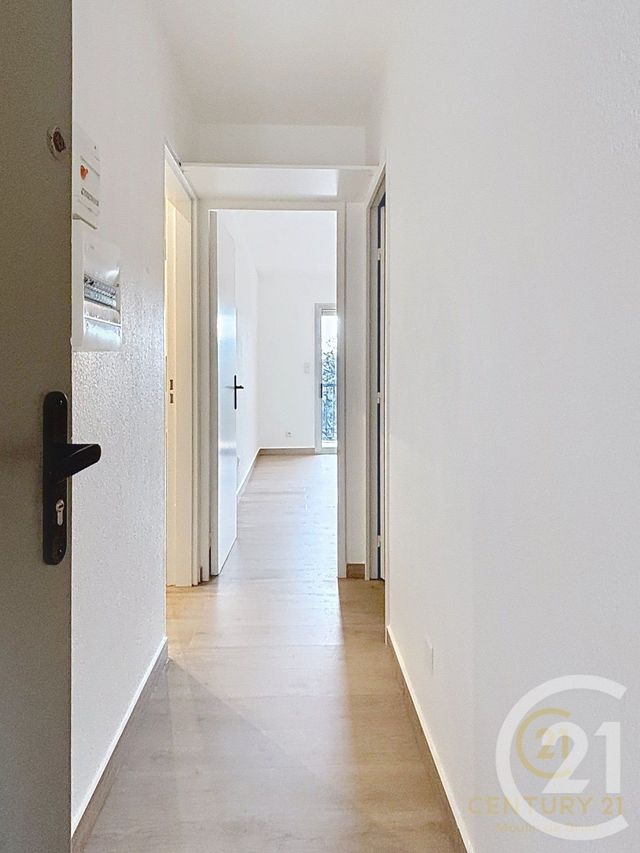 Appartement F2 &agrave; louer - 2 pi&egrave;ces - 26,50 m2 - Grasse - 06 - PROVENCE-ALPES-COTE-D-AZUR