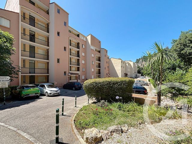 Appartement F2 à louer - 2 pièces - 26,50 m2 - Grasse - 06 - PROVENCE-ALPES-COTE-D-AZUR