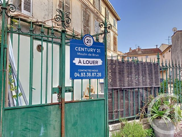 Appartement F2 &agrave; louer - 2 pi&egrave;ces - 41,76 m2 - Grasse - 06 - PROVENCE-ALPES-COTE-D-AZUR