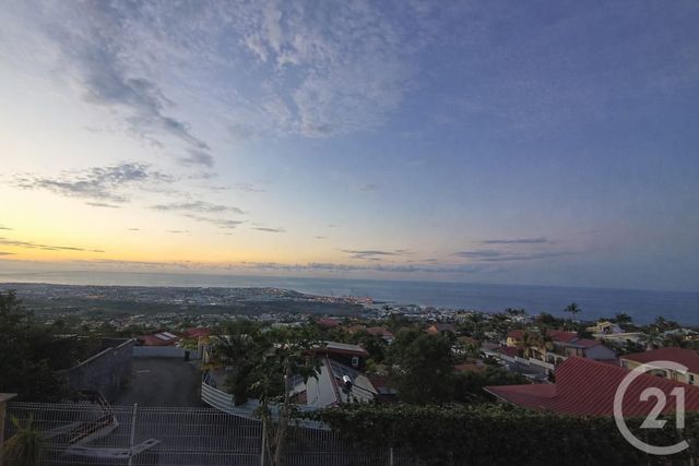 Maison &agrave; louer - 5 pi&egrave;ces - 129,23 m2 - La Possession - 974 - REUNION