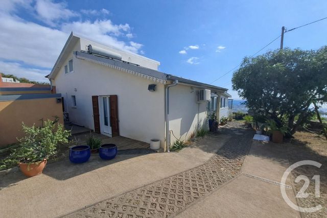 Maison &agrave; louer - 5 pi&egrave;ces - 129,23 m2 - La Possession - 974 - REUNION
