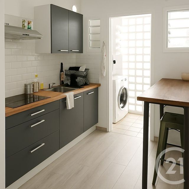 Appartement F3 bis à louer - 4 pièces - 72,98 m2 - St Denis - 974 - REUNION