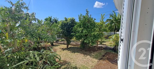 Maison &agrave; louer - 5 pi&egrave;ces - 97,41 m2 - Ste Marie - 974 - REUNION