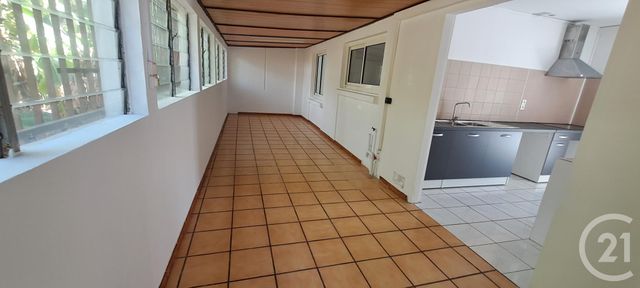 Maison &agrave; louer - 5 pi&egrave;ces - 97,41 m2 - Ste Marie - 974 - REUNION