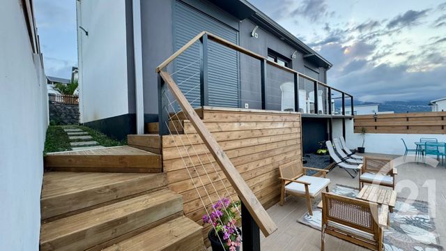 Maison &agrave; louer - 4 pi&egrave;ces - 80,65 m2 - Ste Marie - 974 - REUNION