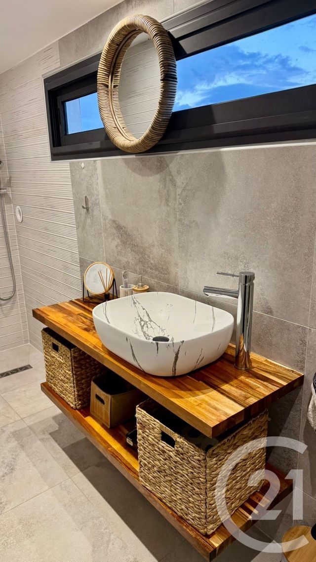 Maison &agrave; louer - 4 pi&egrave;ces - 80,65 m2 - Ste Marie - 974 - REUNION