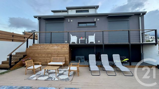 Maison &agrave; louer - 4 pi&egrave;ces - 80,65 m2 - Ste Marie - 974 - REUNION