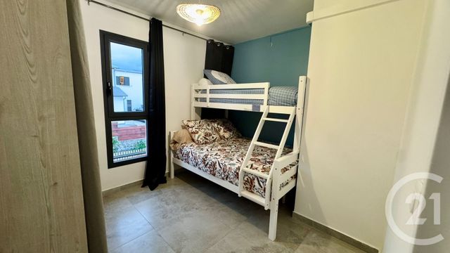 Maison &agrave; louer - 4 pi&egrave;ces - 80,65 m2 - Ste Marie - 974 - REUNION