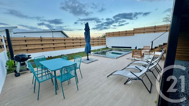 Maison &agrave; louer - 4 pi&egrave;ces - 80,65 m2 - Ste Marie - 974 - REUNION