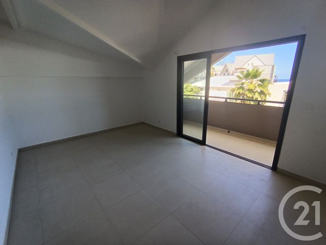 Appartement F3 &agrave; louer - 3 pi&egrave;ces - 97,68 m2 - St Leu - 974 - REUNION