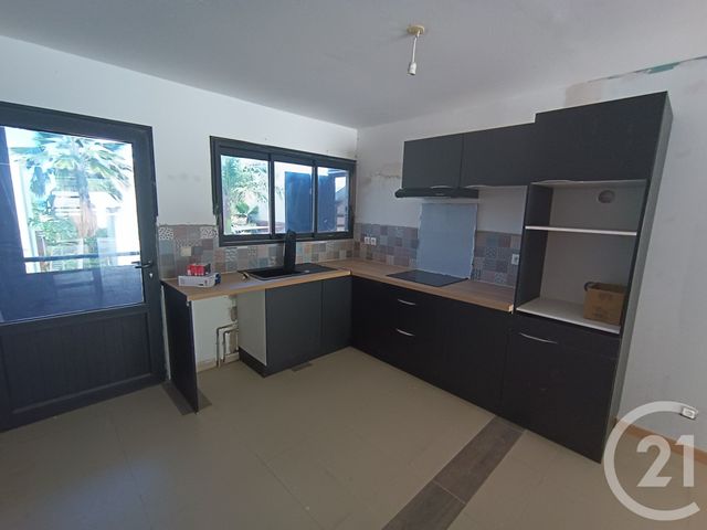 Appartement F3 &agrave; louer - 3 pi&egrave;ces - 85,94 m2 - St Leu - 974 - REUNION