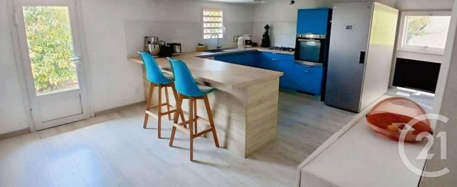 Maison &agrave; louer - 6 pi&egrave;ces - 125,46 m2 - St Denis - 974 - REUNION