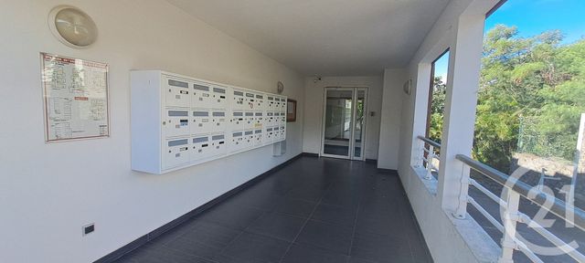 Appartement Studio &agrave; louer - 1 pi&egrave;ce - 26 m2 - St Denis - 974 - REUNION