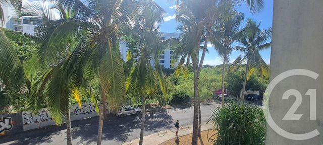 Appartement F4 &agrave; louer - 4 pi&egrave;ces - 64,77 m2 - St Denis - 974 - REUNION