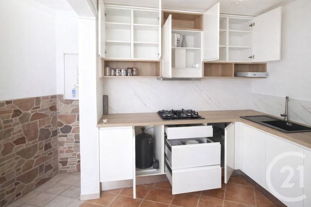 Appartement F3 &agrave; louer - 3 pi&egrave;ces - 75,41 m2 - St Denis - 974 - REUNION