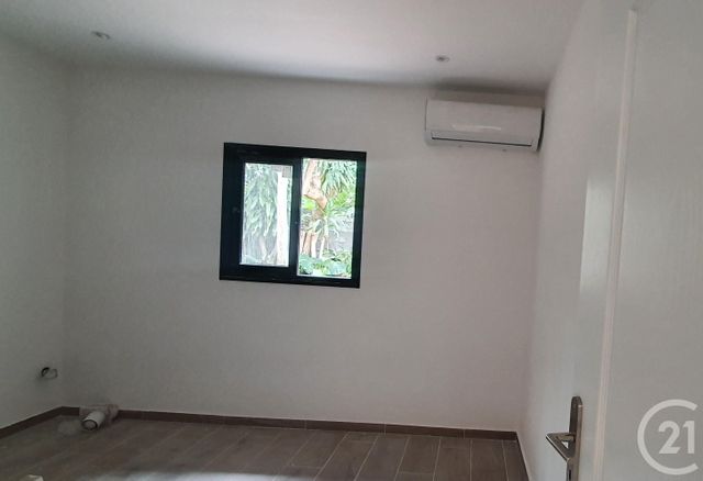 Maison &agrave; louer - 3 pi&egrave;ces - 69,94 m2 - St Paul - 974 - REUNION