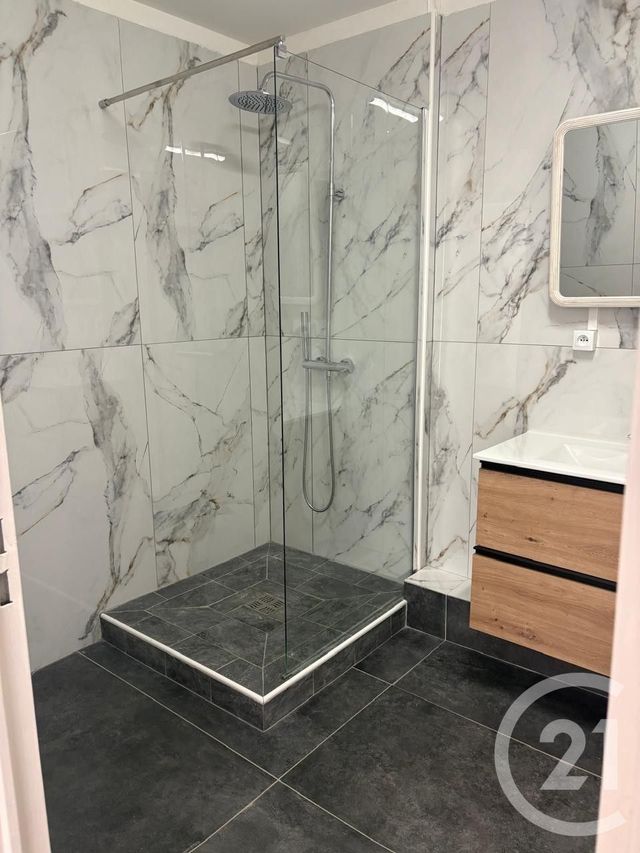 Appartement F3 bis &agrave; louer - 4 pi&egrave;ces - 60,53 m2 - St Denis - 974 - REUNION