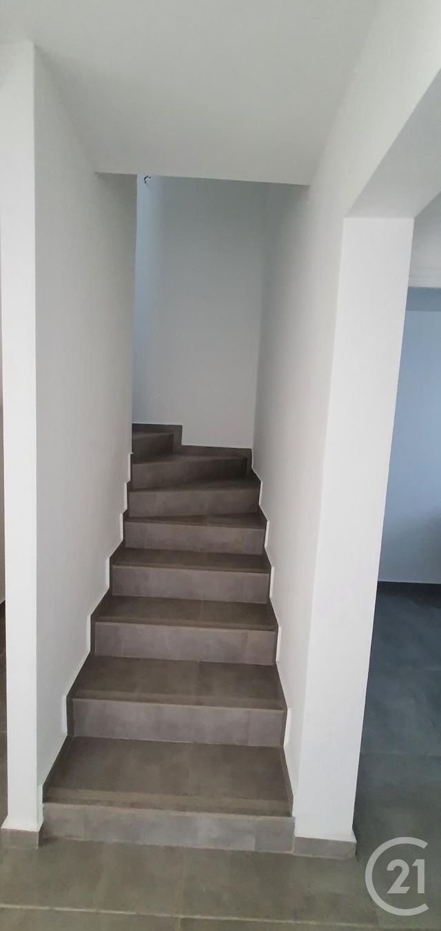 Maison &agrave; louer - 4 pi&egrave;ces - 83,15 m2 - Petite Ile - 974 - REUNION