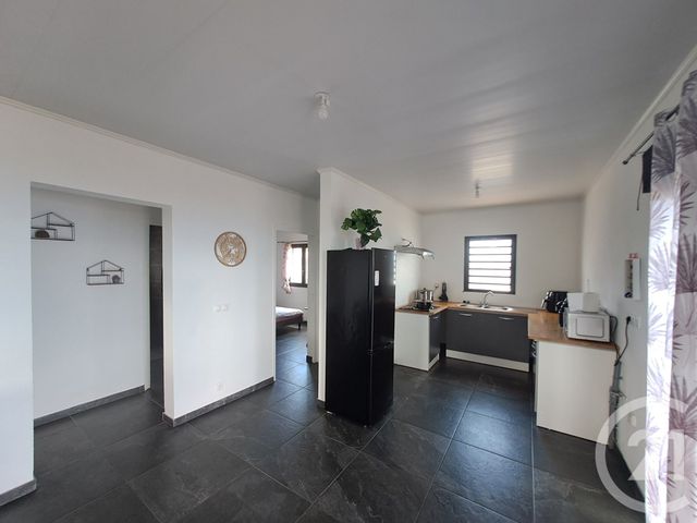 Maison &agrave; louer - 3 pi&egrave;ces - 62,86 m2 - St Paul - 974 - REUNION