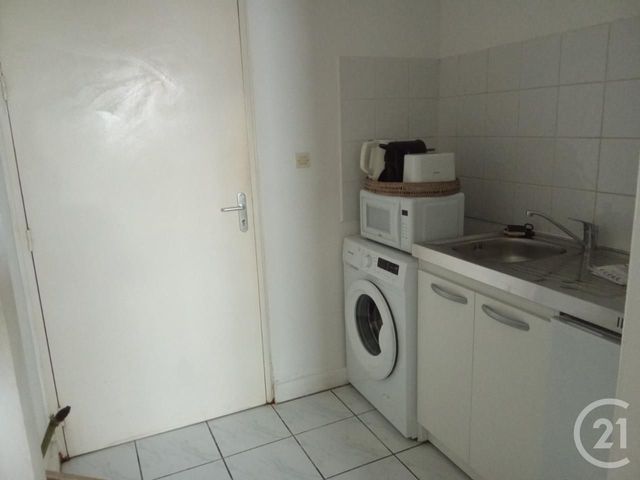 Appartement Studio &agrave; louer - 1 pi&egrave;ce - 23,40 m2 - St Denis - 974 - REUNION