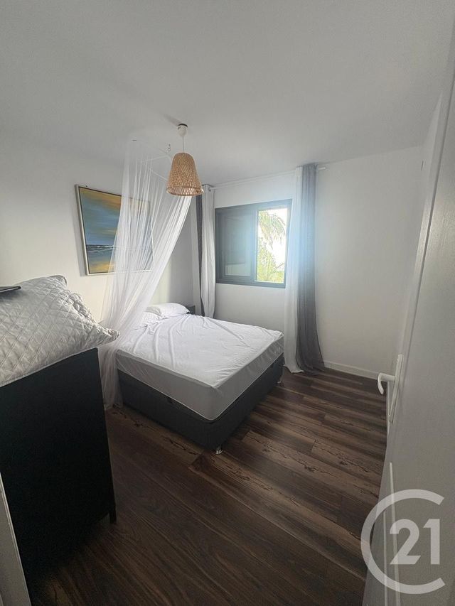Maison &agrave; louer - 4 pi&egrave;ces - 117 m2 - St Denis - 974 - REUNION
