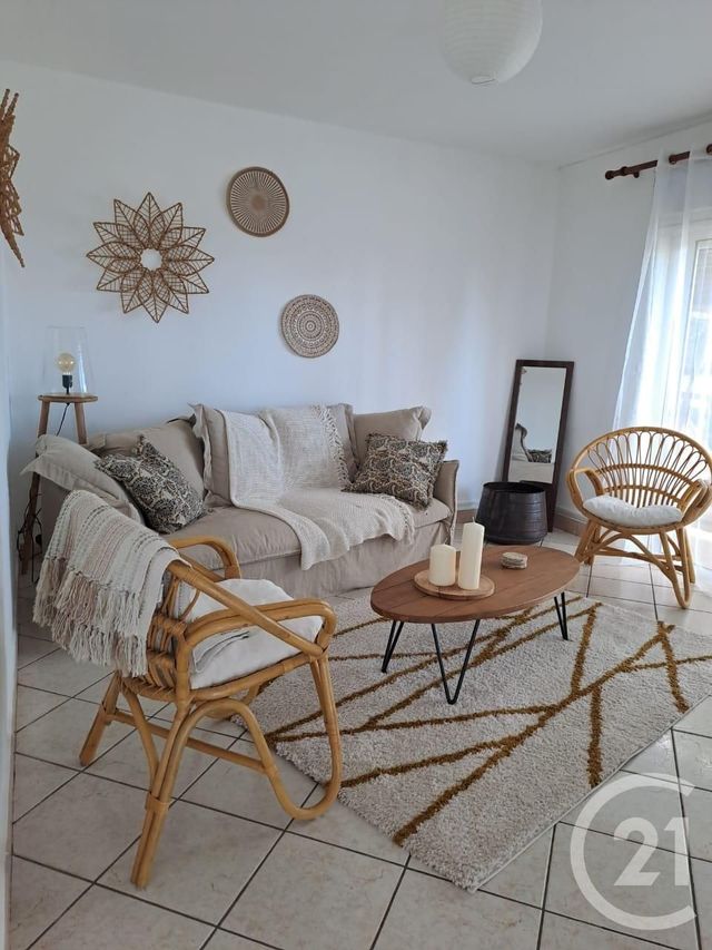 Maison &agrave; louer - 5 pi&egrave;ces - 126,09 m2 - St Paul - 974 - REUNION