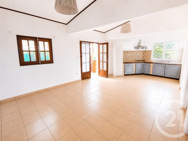 Maison &agrave; louer - 3 pi&egrave;ces - 55,55 m2 - St Paul - 974 - REUNION