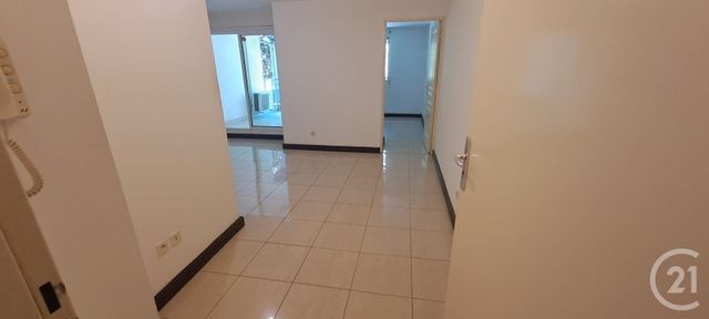 Appartement F3 &agrave; louer - 3 pi&egrave;ces - 52,18 m2 - St Denis - 974 - REUNION