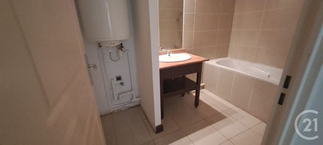 Appartement F3 &agrave; louer - 3 pi&egrave;ces - 52,18 m2 - St Denis - 974 - REUNION