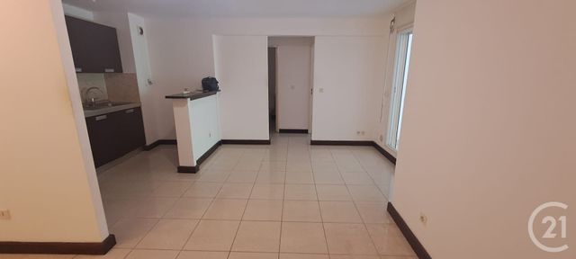 Appartement F3 &agrave; louer - 3 pi&egrave;ces - 52,18 m2 - St Denis - 974 - REUNION
