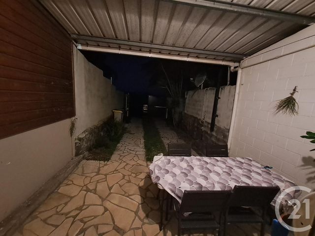 Appartement F2 &agrave; louer - 2 pi&egrave;ces - 44,43 m2 - Ste Suzanne - 974 - REUNION