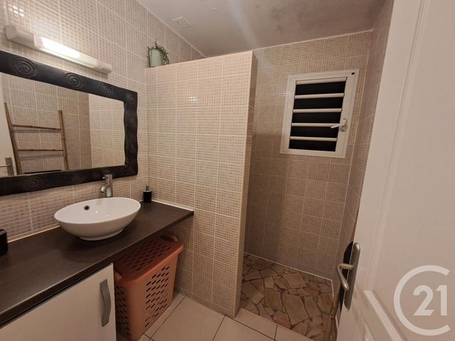 Appartement F2 &agrave; louer - 2 pi&egrave;ces - 44,43 m2 - Ste Suzanne - 974 - REUNION