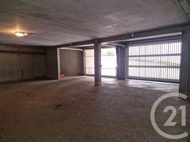 Parking à louer - 15 m2 - Grenoble - 38 - RHONE-ALPES